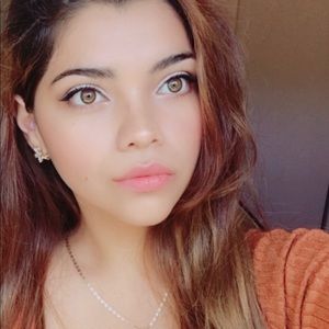 Meet your Posher, Gloria vanessa